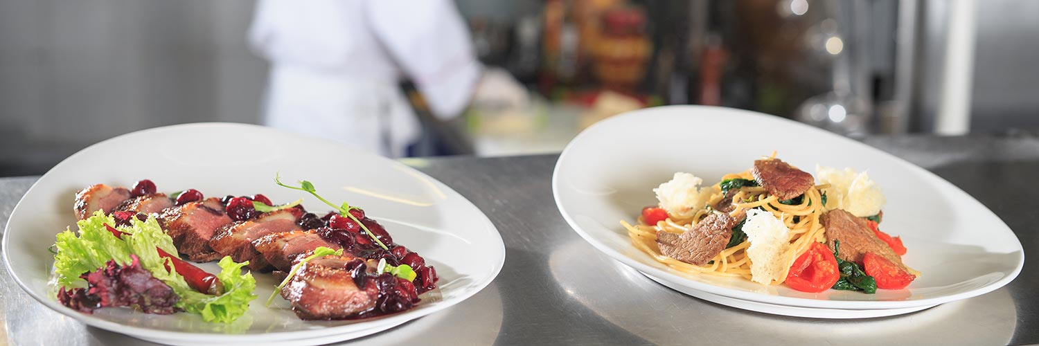 Bewirb dich jetzt als Köchin (m/w/d) im Restaurant Hotel Schmidt am Markt. 5-Tage-Woche, attraktive Bezahlung und ein herzliches Team erwarten dich!