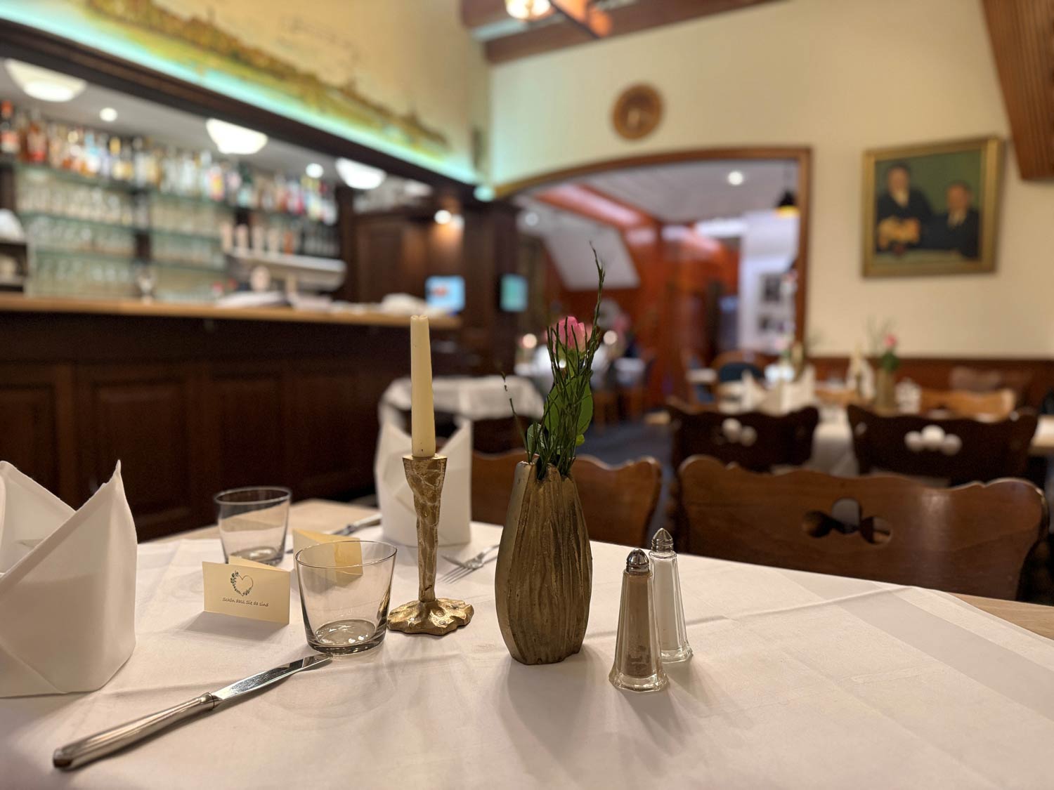 Gutes Essen im Restaurant Schmidt am Markt in Meppen. Regional gutbürgerliche Küche, frische Zutaten und gemütliche Atmosphäre am Marktplatz.